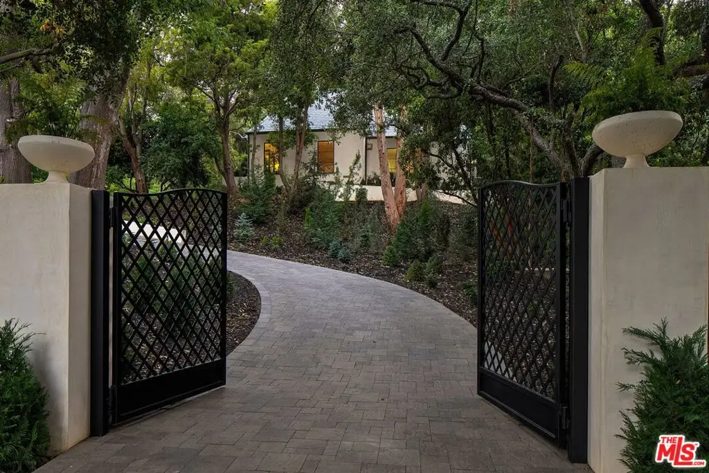 943 Moraga Drive, Los Angeles, CA 90049 - #1