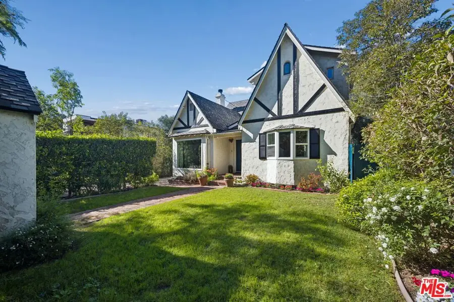 12333 Hillslope Street, Studio City, CA 91604 - #2
