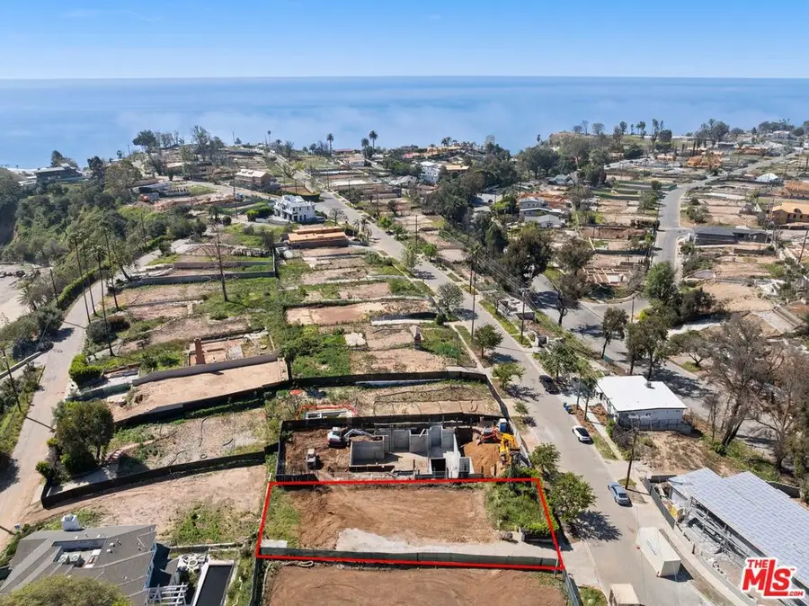 566 N Las Casas Avenue, Pacific Palisades, CA 90272 - #3