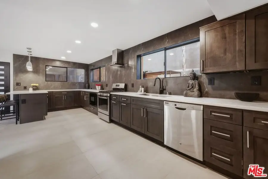 3601 Dixie Canyon Place, Sherman Oaks, CA 91423 - #2