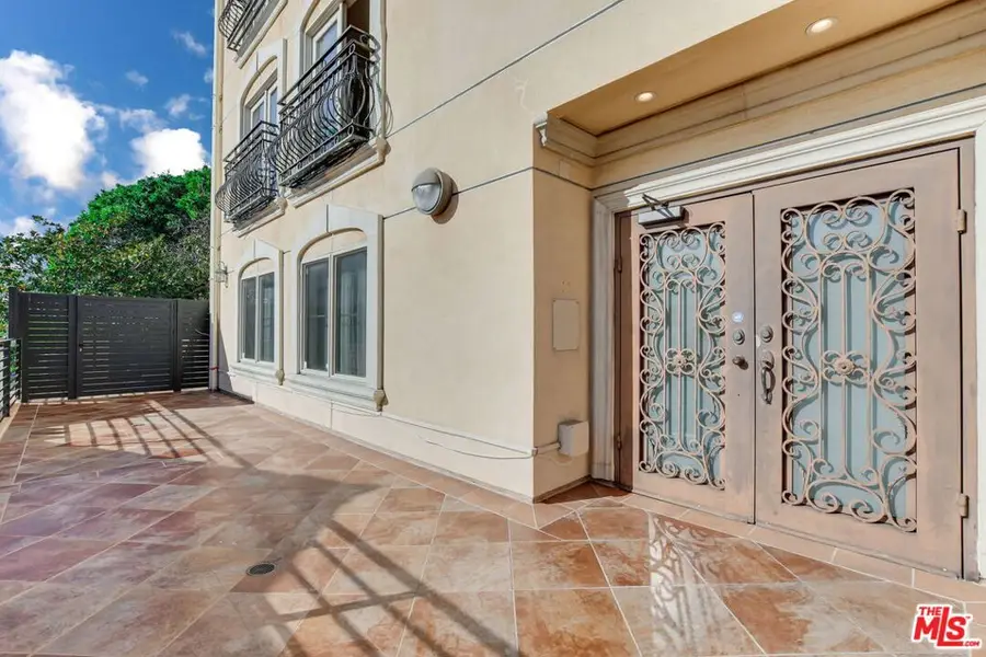 918 S Wooster Street #1, Los Angeles, CA 90035 - #3