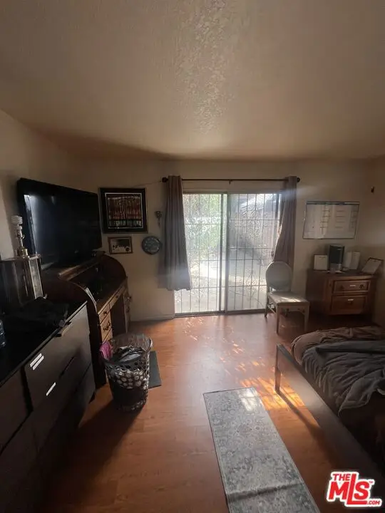1036 W 109th Street, Los Angeles, CA 90044 - #3