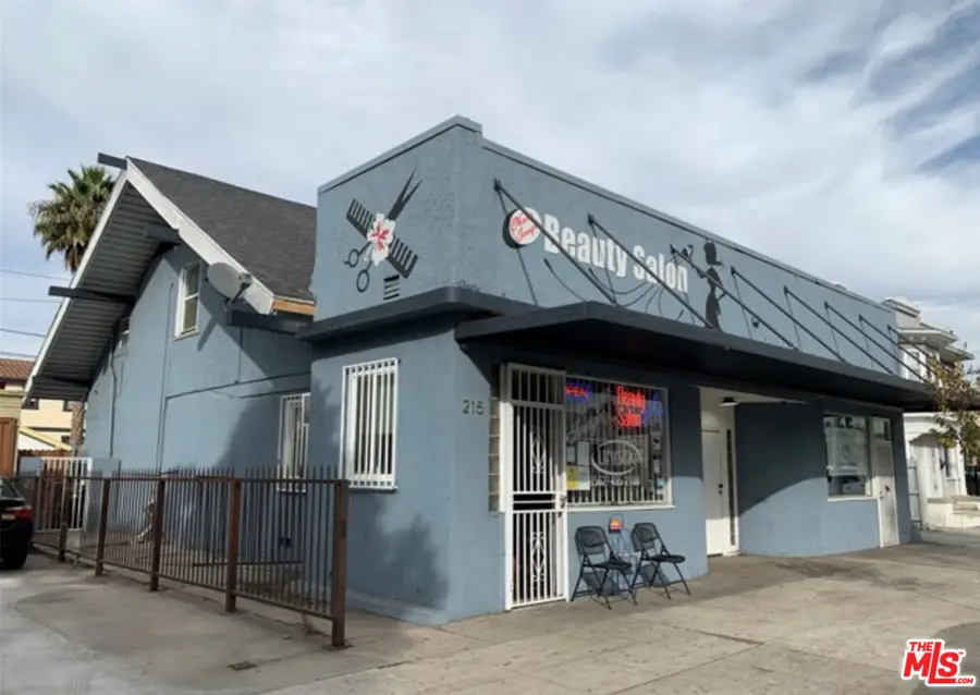 219 E 10th Street, Long Beach, CA 90813 - #2