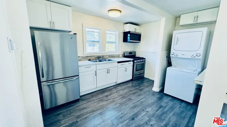 219 E 10th Street, Long Beach, CA 90813 - #3