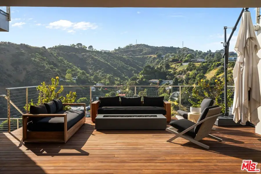 2229 Castilian Drive, Los Angeles, CA 90068 - #2