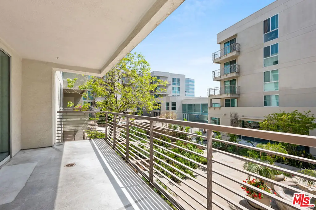 267 S San Pedro Street #211, Los Angeles, CA 90012 - #1