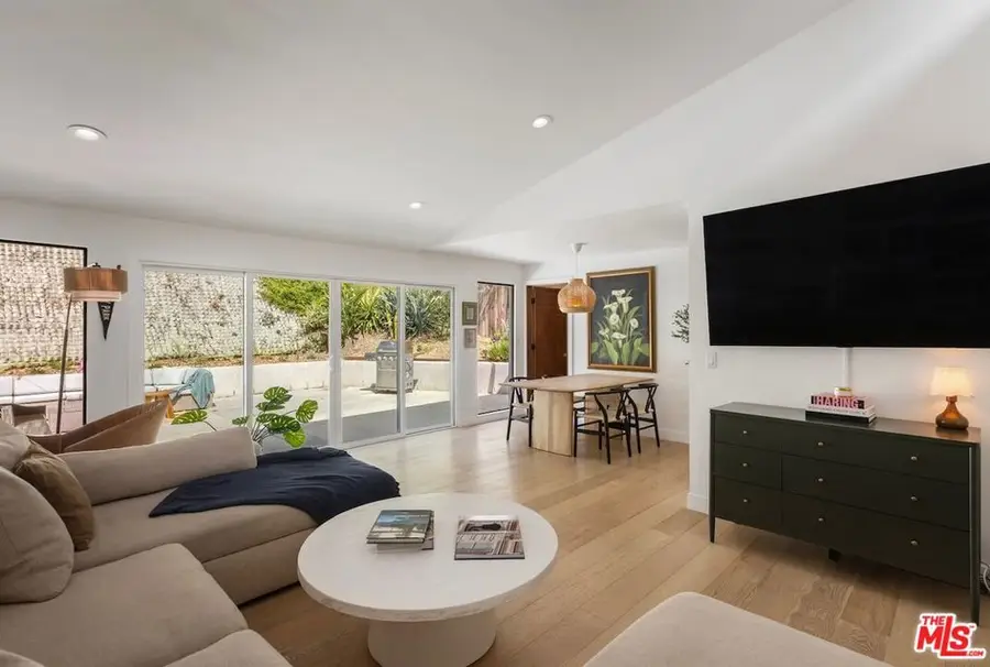 3991 Prospect Avenue, Los Angeles, CA 90027 - #3