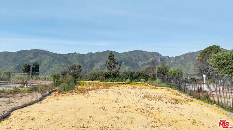 17118 Avenida De La Herradura, Pacific Palisades, CA 90272 - #2