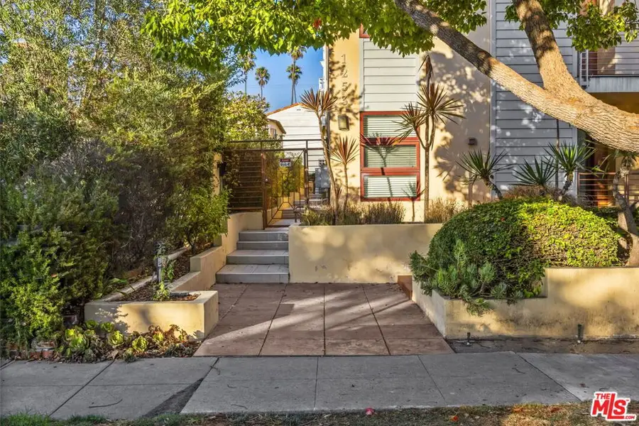 1253 18th Street #103, Santa Monica, CA 90404 - #2