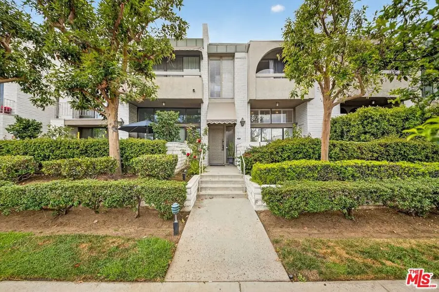 5305 White Oak Avenue #F, Encino, CA 91316 - #3
