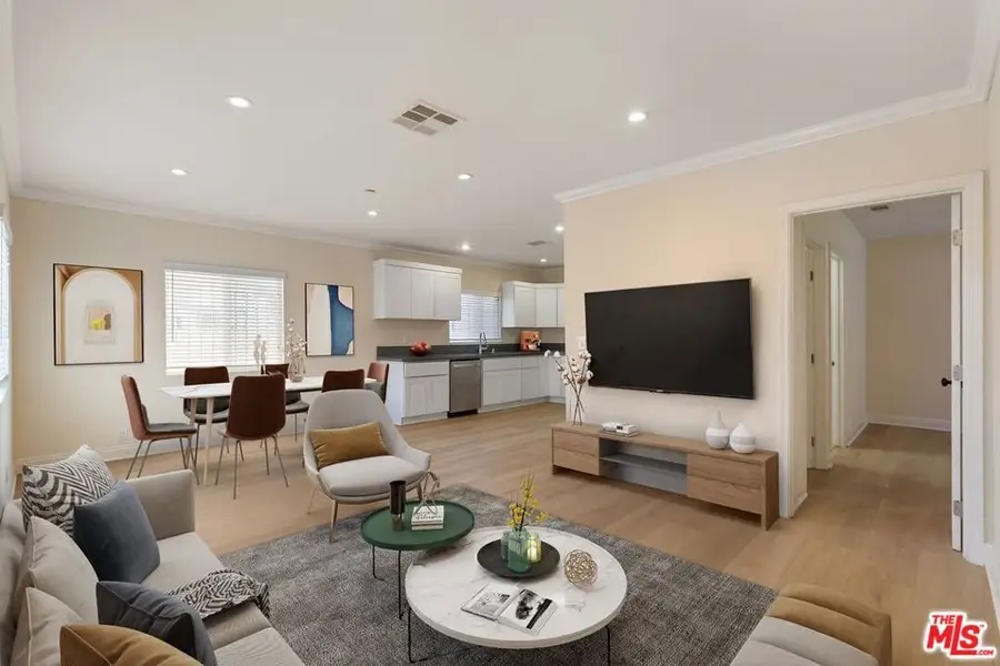 1147 S Kenmore Avenue, Los Angeles, CA 90006 - #2