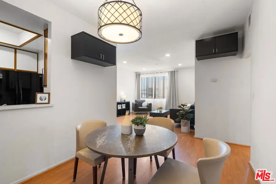 533 S St Andrews Place #220, Los Angeles, CA 90020 - #3