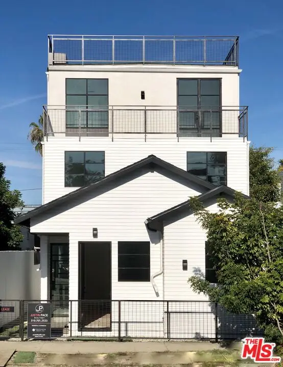 1317 Cabrillo Avenue, Venice, CA 90291 - #2