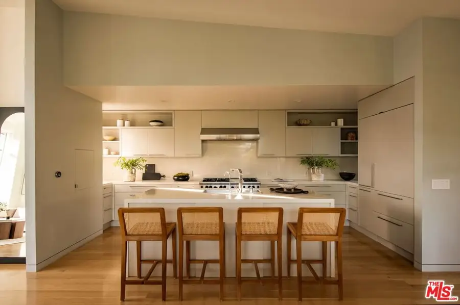 3218 Maplewood Avenue, Los Angeles, CA 90066 - #3