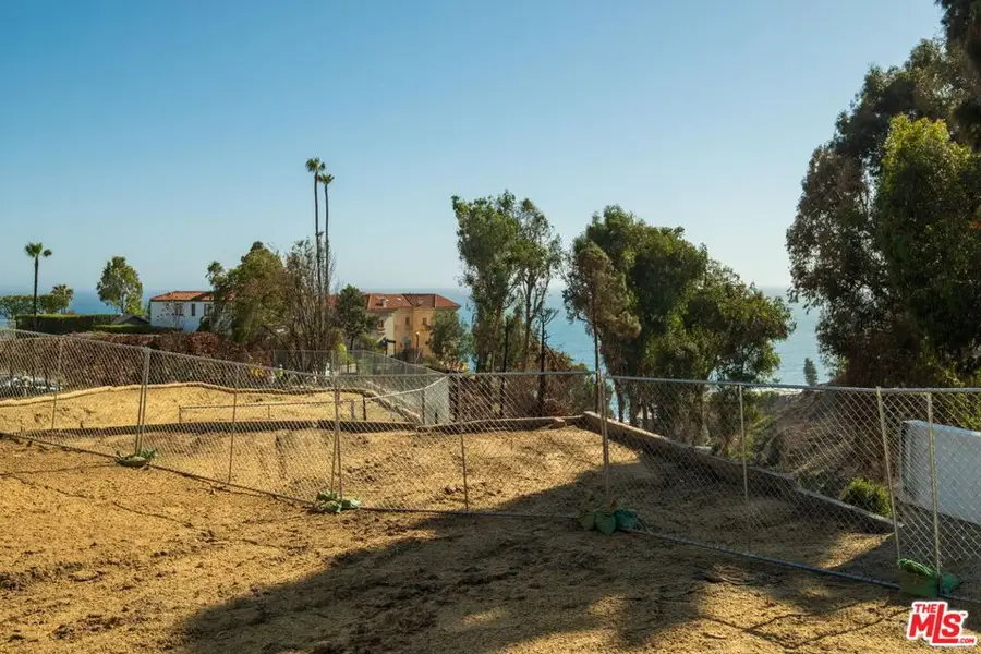 17941 Tramonto Drive, Pacific Palisades, CA 90272 - #2
