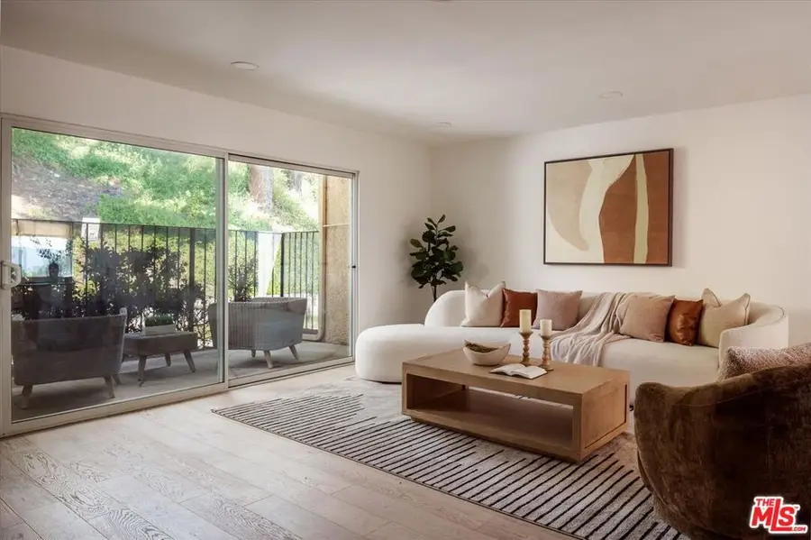 9761 Via Pavia, Burbank, CA 91504 - #3