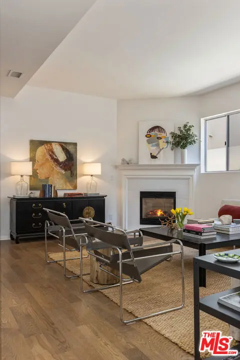 511 San Vicente Boulevard #106, Santa Monica, CA 90402