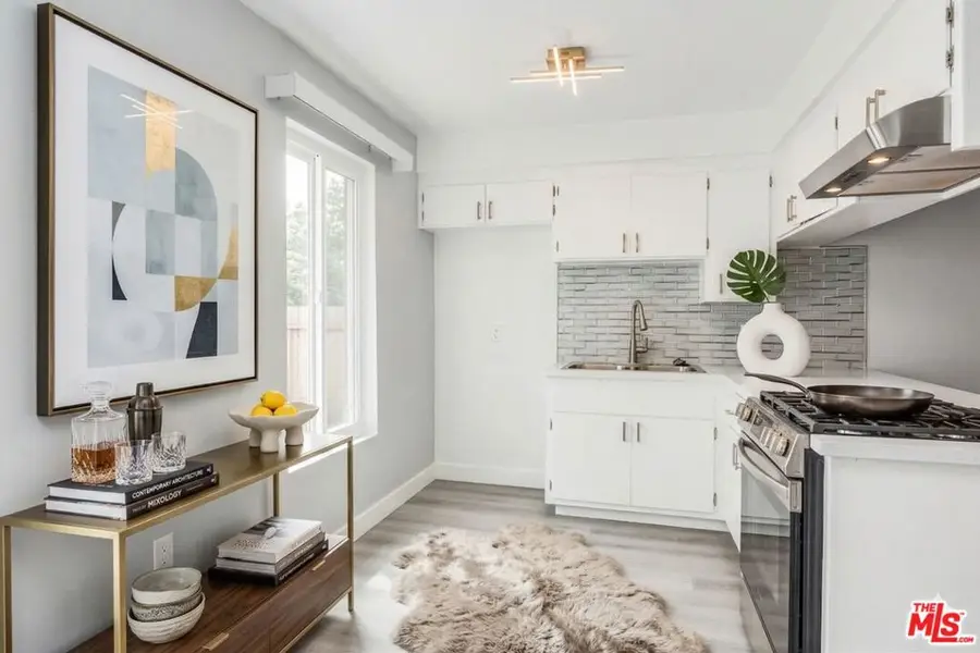 525 N Francisca Avenue, Redondo Beach, CA 90277 - #2