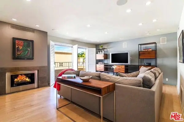 1221 N Kings Road #307, West Hollywood, CA 90069