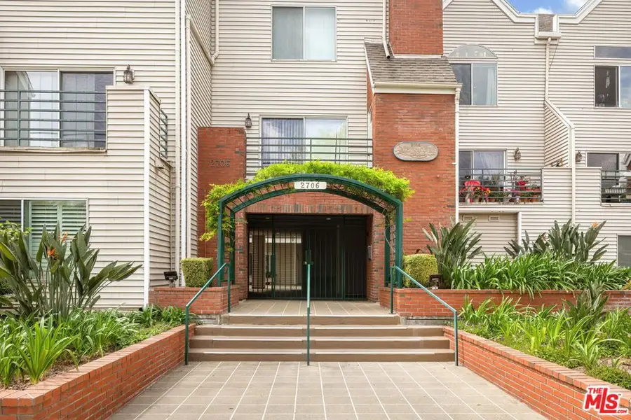 2706 Honolulu Avenue #105, Montrose, CA 91020 - #3