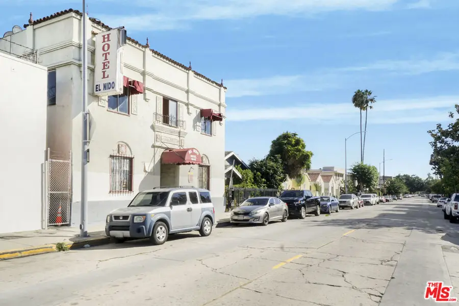 1042 Wilcox Avenue, Los Angeles, CA 90038 - #3