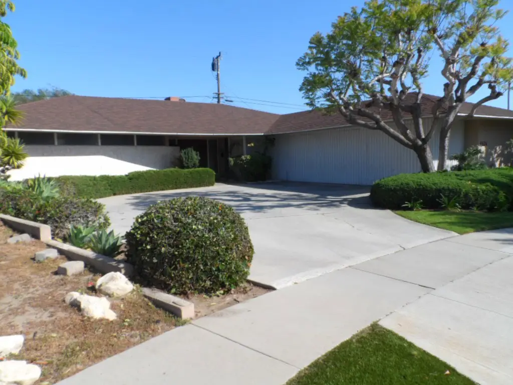 6524 S Holt Avenue, Los Angeles, CA 90056 - #1