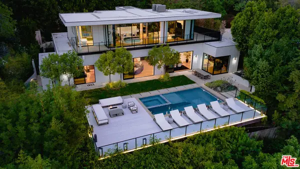 1723 Rising Glen Road, Los Angeles, CA 90069