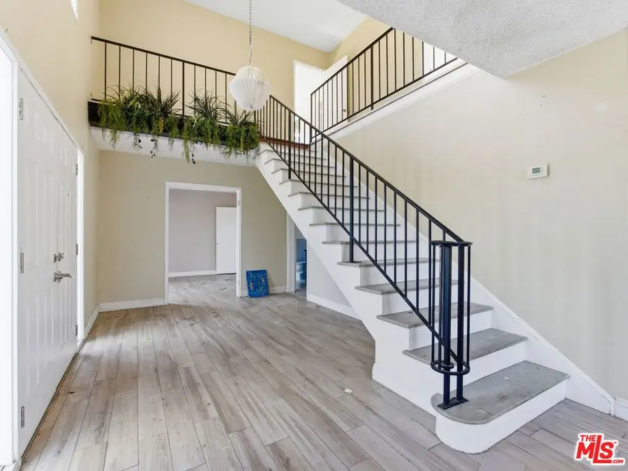 349 Somerset Circle, Thousand Oaks, CA 91360 - #2