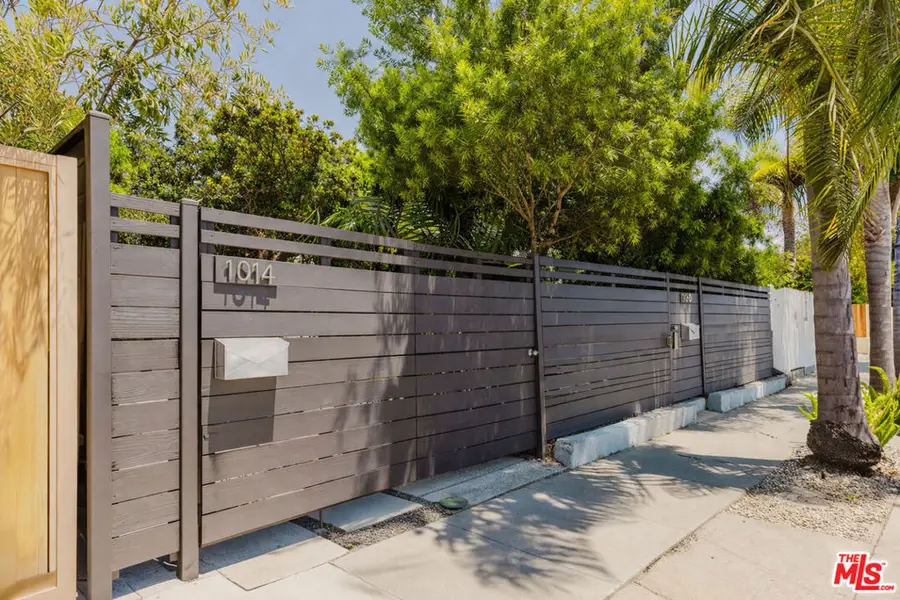 1014 Oakwood Avenue, Venice, CA 90291 - #2