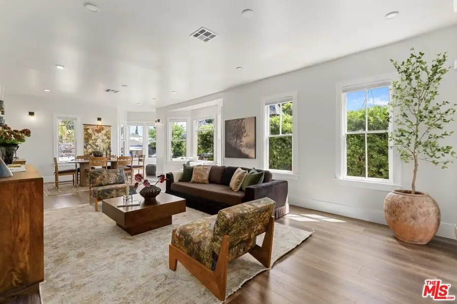 326 W 10th Street, Long Beach, CA 90813 - #2