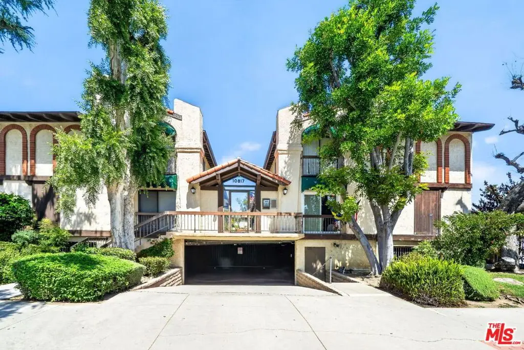 10817 Whipple Street #6, Toluca Lake, CA 91602 - #1