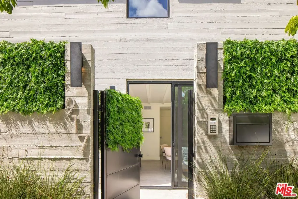 917 Hilldale Avenue, West Hollywood, CA 90069 - #1