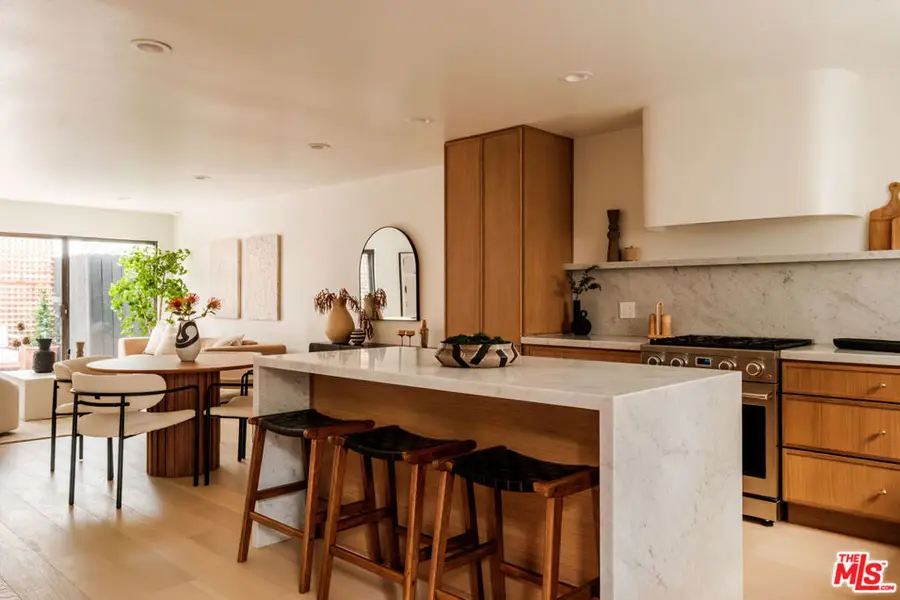 847 17th Street #6, Santa Monica, CA 90403 - #3