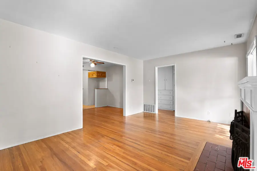 10309 Mcvine Avenue, Sunland, CA 91040 - #3