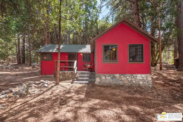 76 Seven Oaks Trail, Angelus Oaks, CA 92305