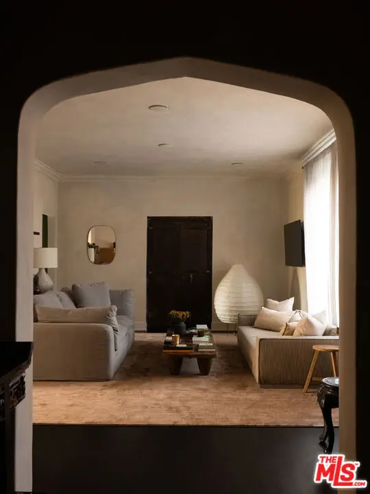 1424 N Crescent Heights Boulevard #34, West Hollywood, CA 90046