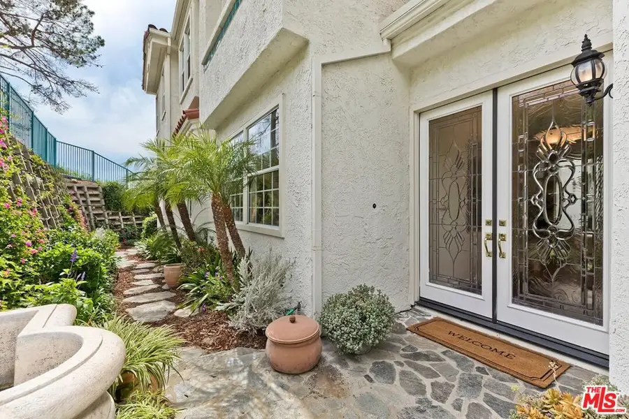 2048 Palisades Drive, Pacific Palisades, CA 90272 - #3