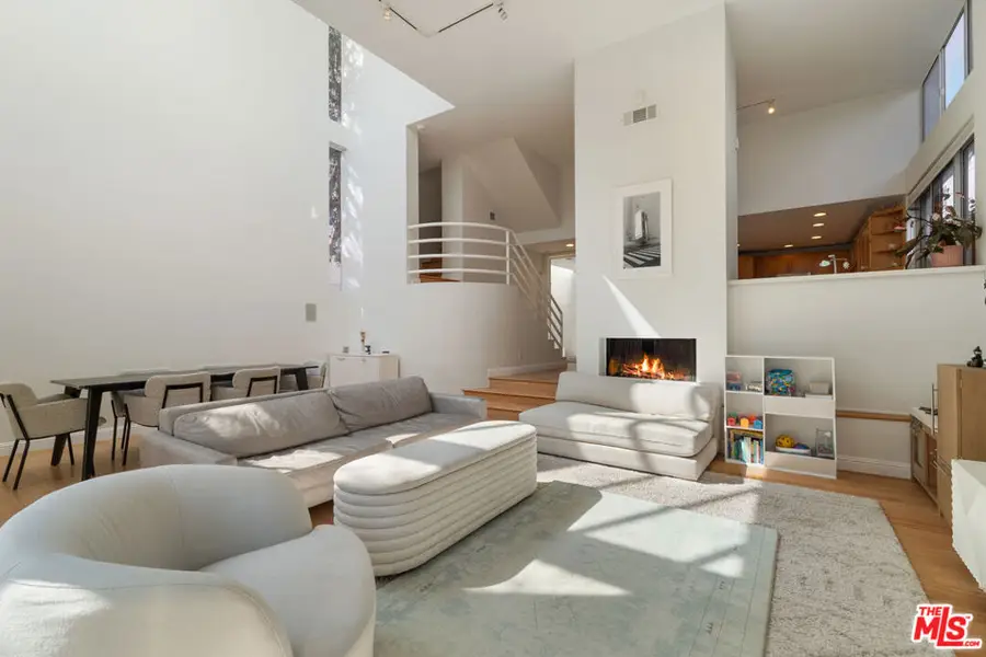 11925 Goshen Avenue #4, Los Angeles, CA 90049 - #2