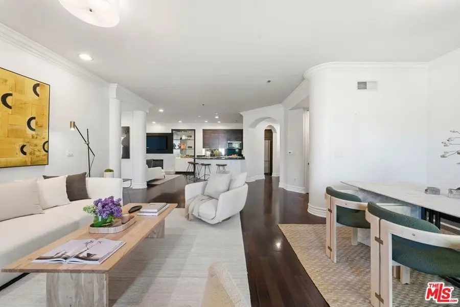 850 N Croft Avenue #202, Los Angeles, CA 90069 - #2