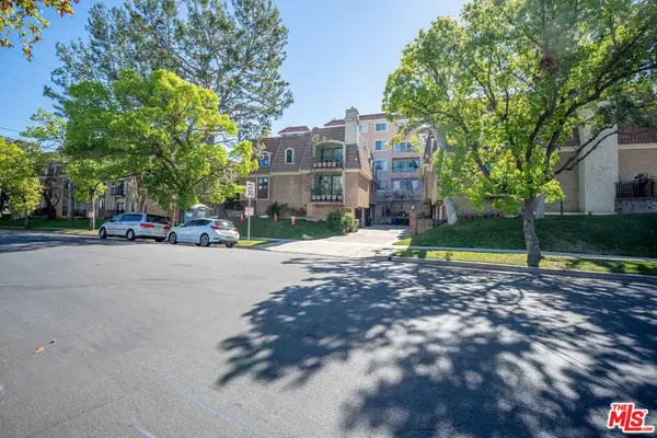 4368 W 8th Street #17, Los Angeles, CA 90005