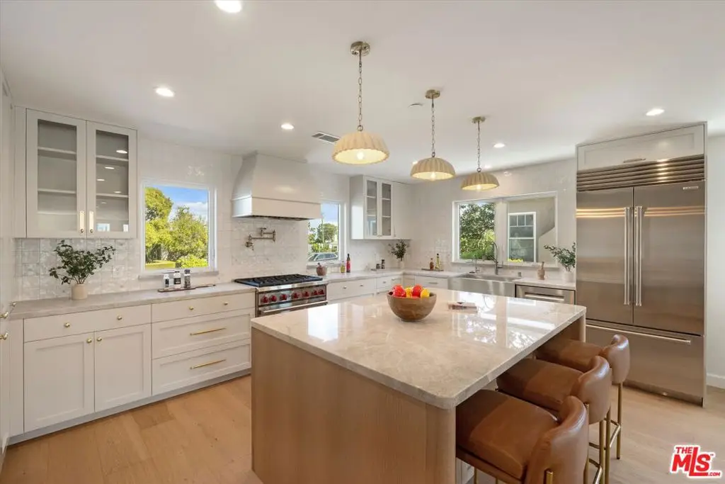 8127 Vicksburg Avenue, Los Angeles, CA 90045 - #1