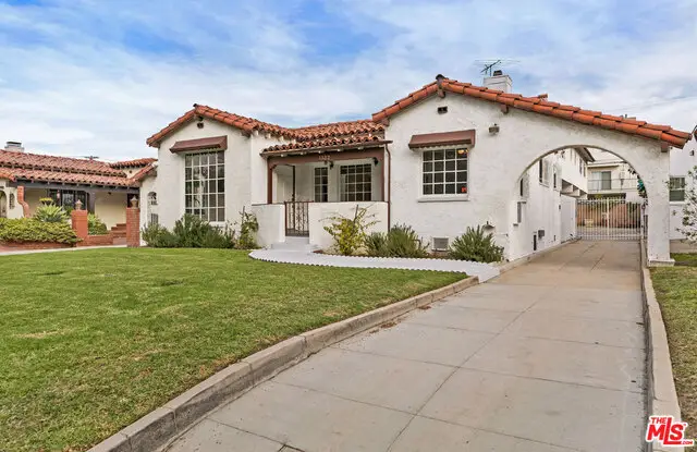 1522 S Point View Street, Los Angeles, CA 90035 - #2