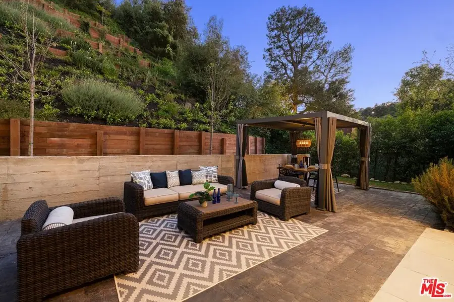 10558 Fontenelle Way, Los Angeles, CA 90077 - #2