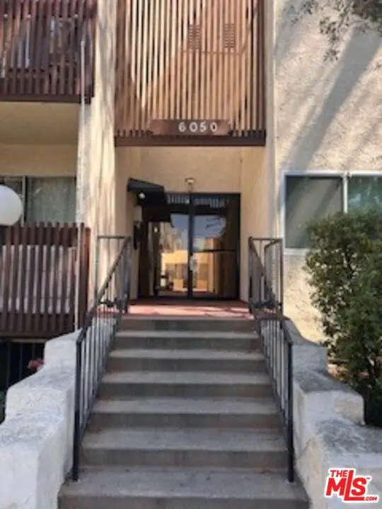 6050 Canterbury Drive #F208, Culver City, CA 90230