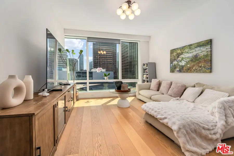 877 Francisco Street #707, Los Angeles, CA 90017 - #3