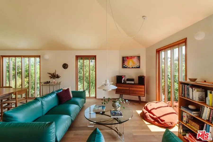 3462 Descanso Drive, Los Angeles, CA 90026 - #3