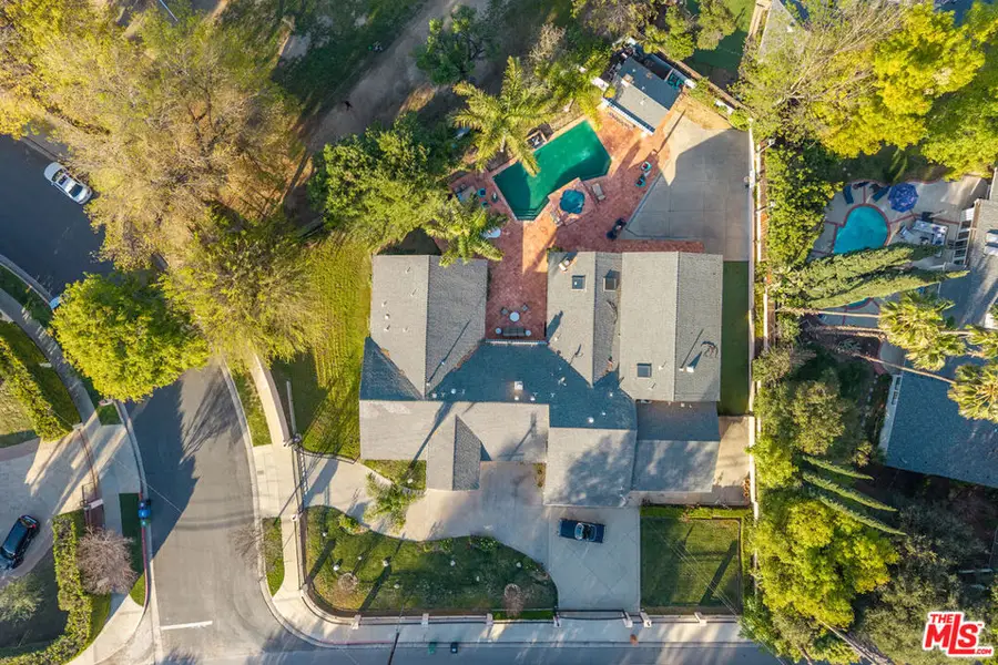 19717 Wells Drive, Woodland Hills, CA 91364 - #3