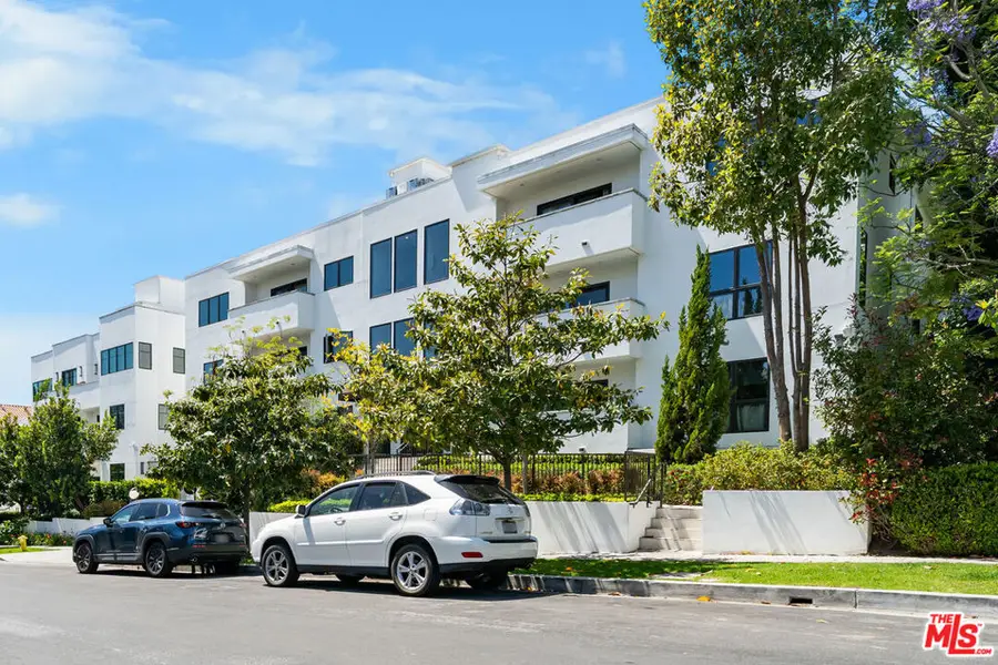 853 S Lucerne Boulevard #202, Los Angeles, CA 90005 - #2