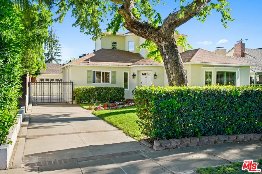 11552 Hesby Street, Valley Village, CA 91601 - #3