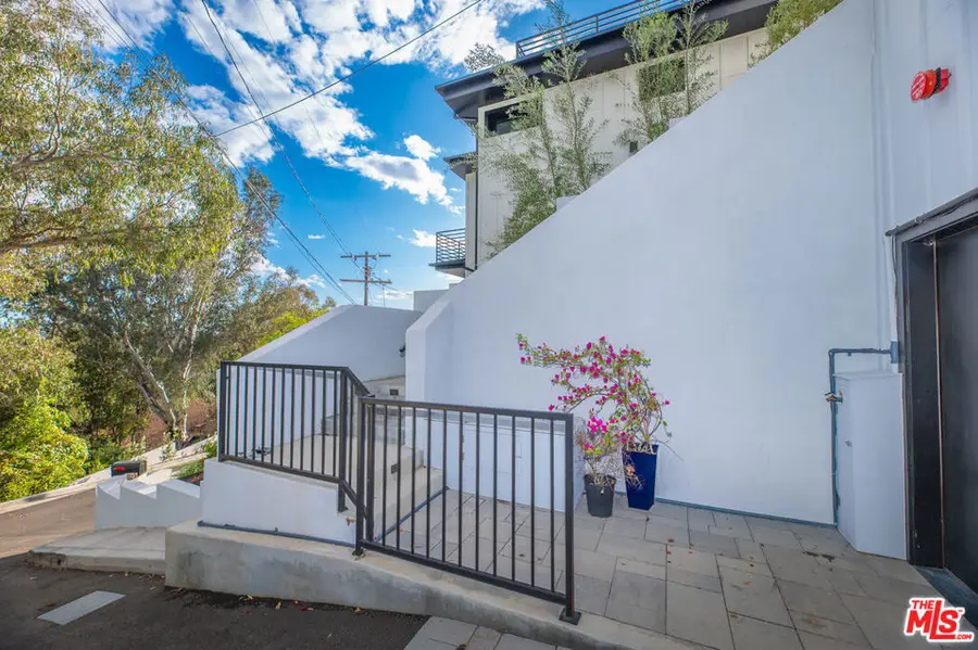 6565 Pickwick Street, Los Angeles, CA 90042 - #2